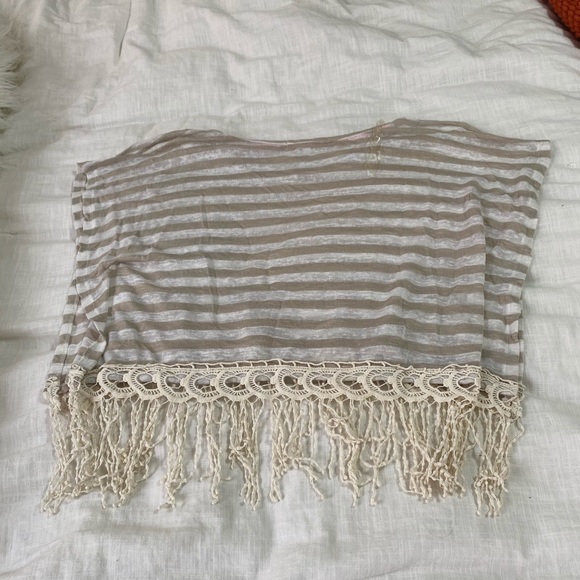 Boho Chic Poncho Style Top - Picture 2 of 5